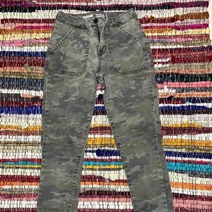 Tight fit camouflage pants